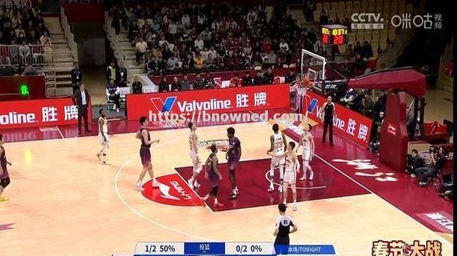 浙江男篮客场击败青岛男篮，取得胜利